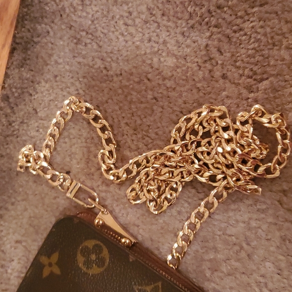 LOUIS VUITTON New Hp new LARGE MOINETE WALLET MADE INTO CROSSBERRY - Picture 5 of 13